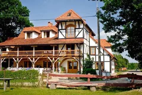 Hotele ze stadniną koni w Mazurach – idealne miejsce na relaks i jazdę